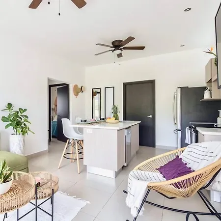 Bright & Airy New Condo, 5 Min Walk To Jaco Beach! Exterior photo