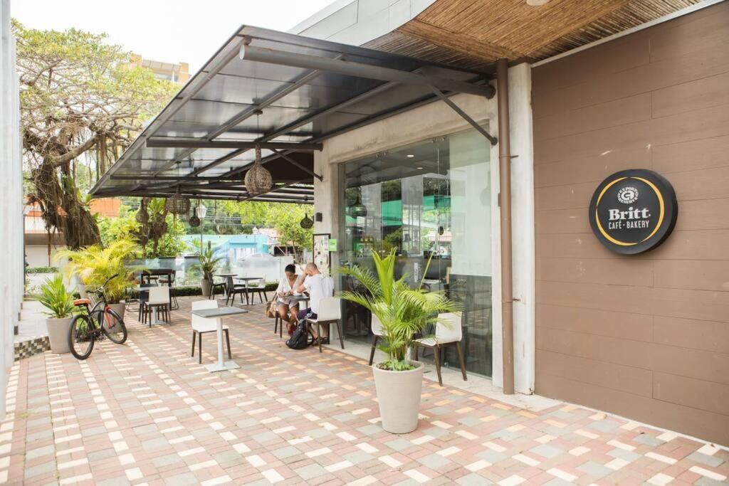 Bright & Airy New Condo, 5 Min Walk To Beach! * Jaco