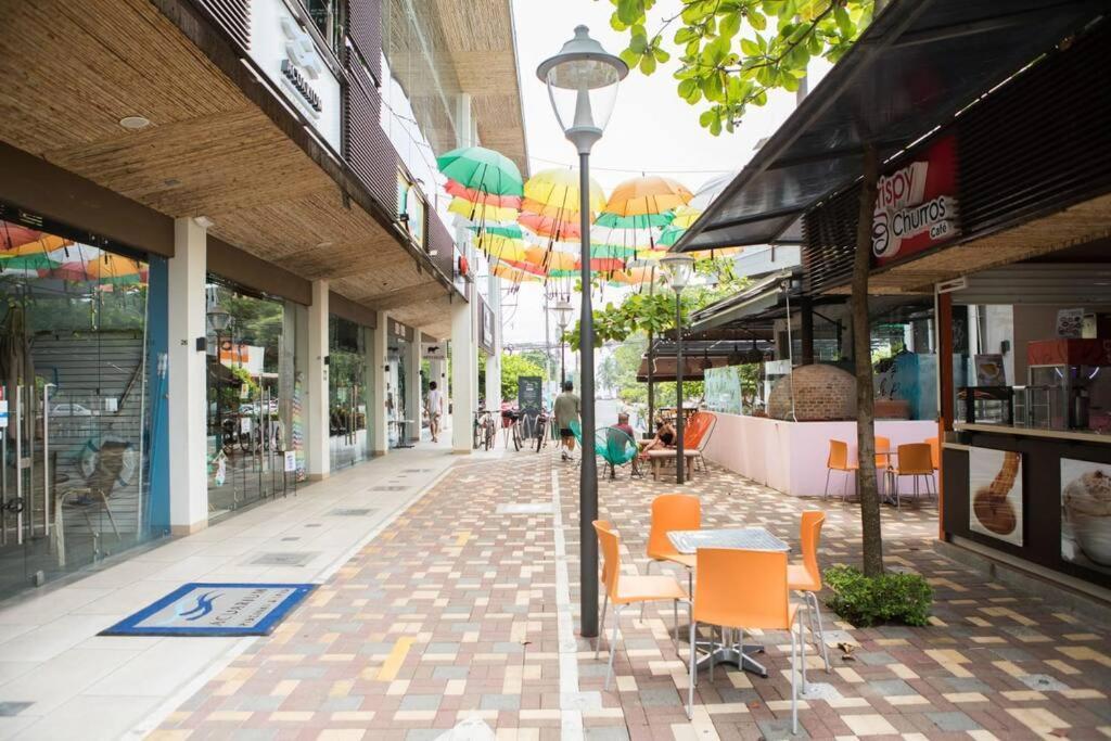 Bright & Airy New Condo, 5 Min Walk To Beach! * Jaco
